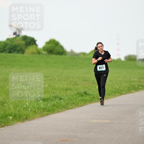 10.05.2026 - 8. Wedeler Halbmarathon Dr. Thomas Lammeyer http://msf.ph/oto/9698488 10.05.2026 11:33:15 Laufen 917 meine-sportfotos.de