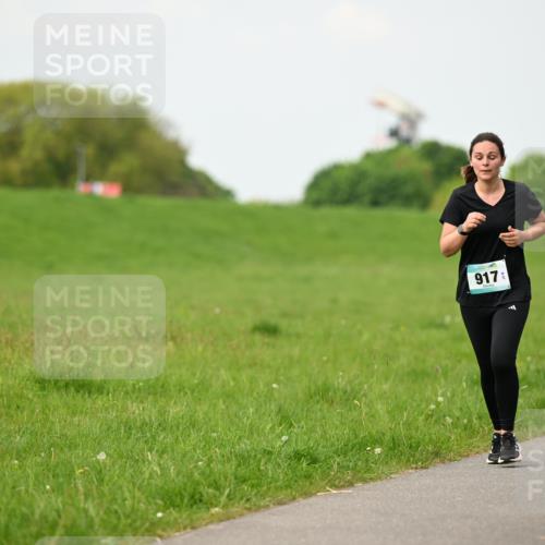10.05.2026 - 8. Wedeler Halbmarathon Dr. Thomas Lammeyer http://msf.ph/oto/9698506 10.05.2026 11:33:19 Laufen 917 meine-sportfotos.de