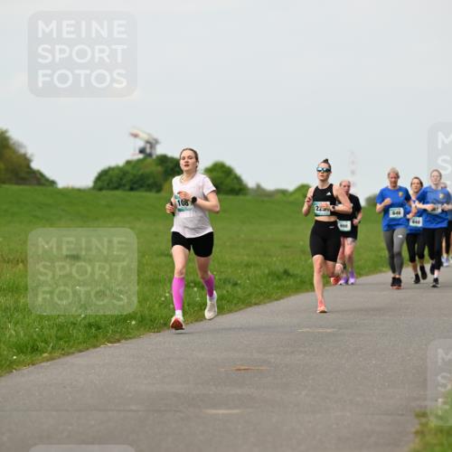 10.05.2026 - 8. Wedeler Halbmarathon Dr. Thomas Lammeyer http://msf.ph/oto/9698529 10.05.2026 11:33:27 Laufen 108, 225, 998, 646, 453 meine-sportfotos.de