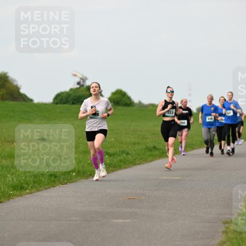 10.05.2026 - 8. Wedeler Halbmarathon Dr. Thomas Lammeyer http://msf.ph/oto/9698530 10.05.2026 11:33:28 Laufen 223, 646, 1990 meine-sportfotos.de