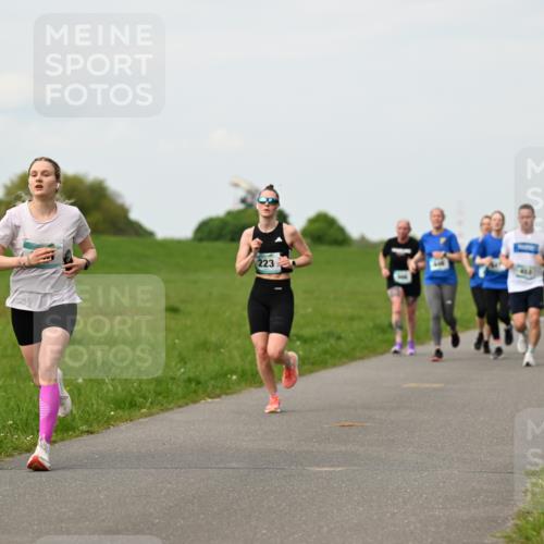 10.05.2026 - 8. Wedeler Halbmarathon Dr. Thomas Lammeyer http://msf.ph/oto/9698543 10.05.2026 11:33:30 Laufen 223 meine-sportfotos.de