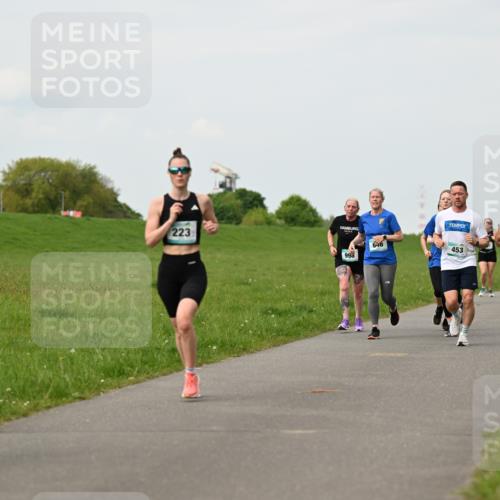 10.05.2026 - 8. Wedeler Halbmarathon Dr. Thomas Lammeyer http://msf.ph/oto/9698547 10.05.2026 11:33:31 Laufen 223, 998, 646, 1005, 453 meine-sportfotos.de