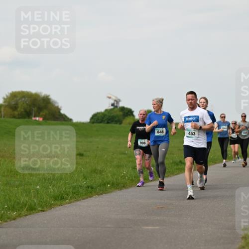 10.05.2026 - 8. Wedeler Halbmarathon Dr. Thomas Lammeyer http://msf.ph/oto/9698552 10.05.2026 11:33:32 Laufen 223, 998, 646, 1004, 453 meine-sportfotos.de