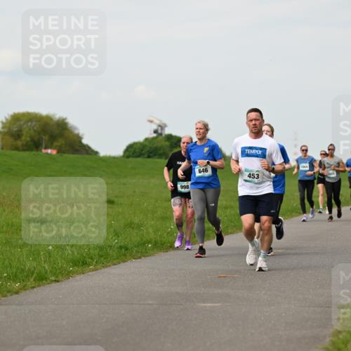 10.05.2026 - 8. Wedeler Halbmarathon Dr. Thomas Lammeyer http://msf.ph/oto/9698553 10.05.2026 11:33:33 Laufen 998, 646, 1004, 1005, 453 meine-sportfotos.de
