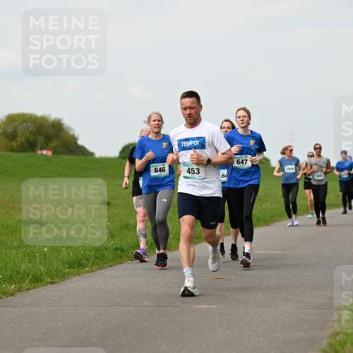 10.05.2026 - 8. Wedeler Halbmarathon Dr. Thomas Lammeyer http://msf.ph/oto/9698558 10.05.2026 11:33:34 Laufen 647, 646, 453, 1004, 1005 meine-sportfotos.de
