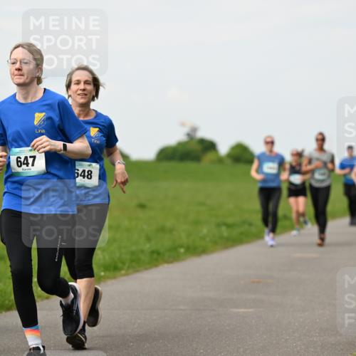 10.05.2026 - 8. Wedeler Halbmarathon Dr. Thomas Lammeyer http://msf.ph/oto/9698577 10.05.2026 11:33:37 Laufen 998, 647, 648 meine-sportfotos.de