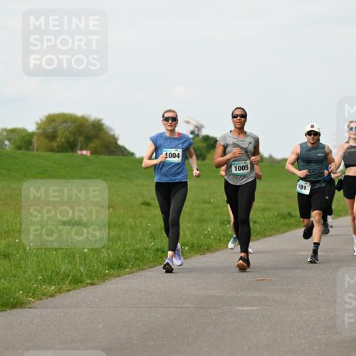 10.05.2026 - 8. Wedeler Halbmarathon Dr. Thomas Lammeyer http://msf.ph/oto/9698599 10.05.2026 11:33:40 Laufen 1004, 1005, 591, 770 meine-sportfotos.de