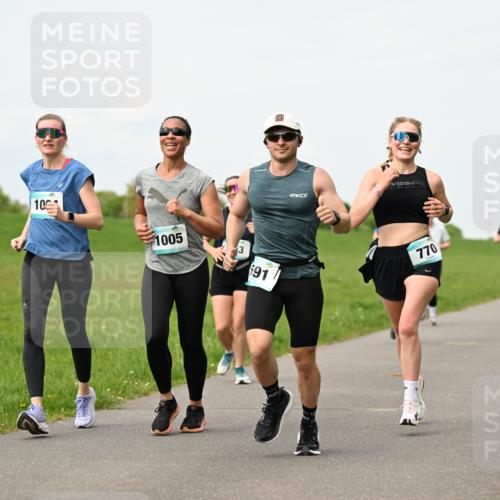 10.05.2026 - 8. Wedeler Halbmarathon Dr. Thomas Lammeyer http://msf.ph/oto/9698617 10.05.2026 11:33:43 Laufen 1005, 591, 770 meine-sportfotos.de