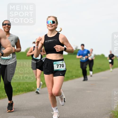 10.05.2026 - 8. Wedeler Halbmarathon Dr. Thomas Lammeyer http://msf.ph/oto/9698625 10.05.2026 11:33:44 Laufen 770 meine-sportfotos.de