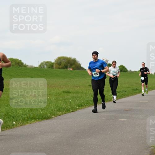 10.05.2026 - 8. Wedeler Halbmarathon Dr. Thomas Lammeyer http://msf.ph/oto/9698632 10.05.2026 11:33:45 Laufen 763, 976, 778 meine-sportfotos.de