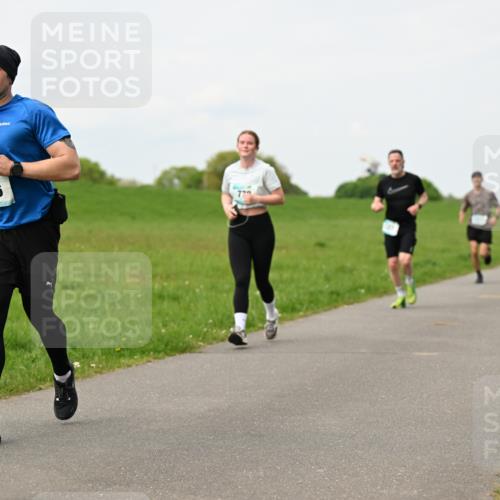 10.05.2026 - 8. Wedeler Halbmarathon Dr. Thomas Lammeyer http://msf.ph/oto/9698650 10.05.2026 11:33:48 Laufen 976 meine-sportfotos.de