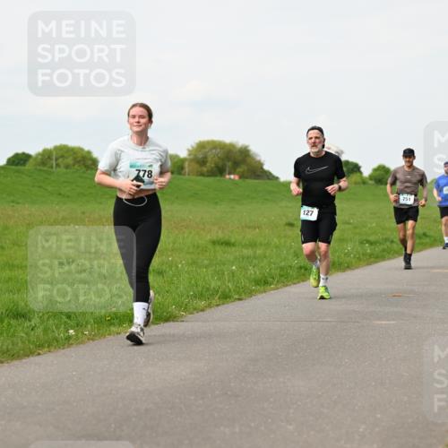 10.05.2026 - 8. Wedeler Halbmarathon Dr. Thomas Lammeyer http://msf.ph/oto/9698657 10.05.2026 11:33:49 Laufen 778, 127, 2213, 751 meine-sportfotos.de