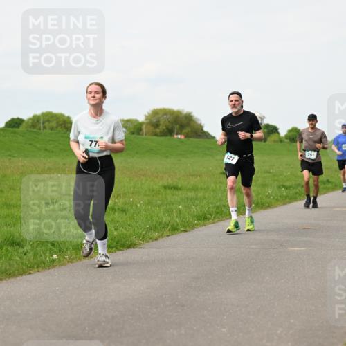 10.05.2026 - 8. Wedeler Halbmarathon Dr. Thomas Lammeyer http://msf.ph/oto/9698658 10.05.2026 11:33:50 Laufen 127, 751, 2213, 2214 meine-sportfotos.de