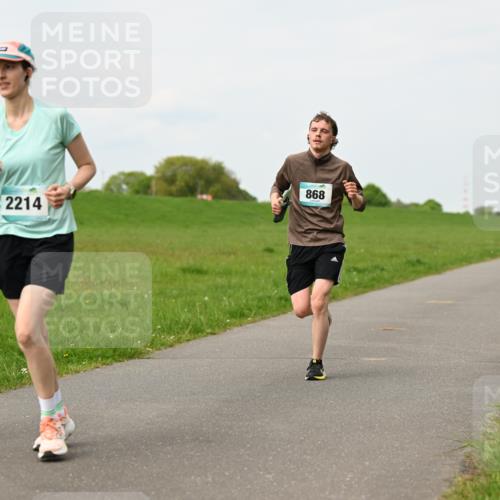 10.05.2026 - 8. Wedeler Halbmarathon Dr. Thomas Lammeyer http://msf.ph/oto/9698705 10.05.2026 11:33:59 Laufen 2214, 868 meine-sportfotos.de