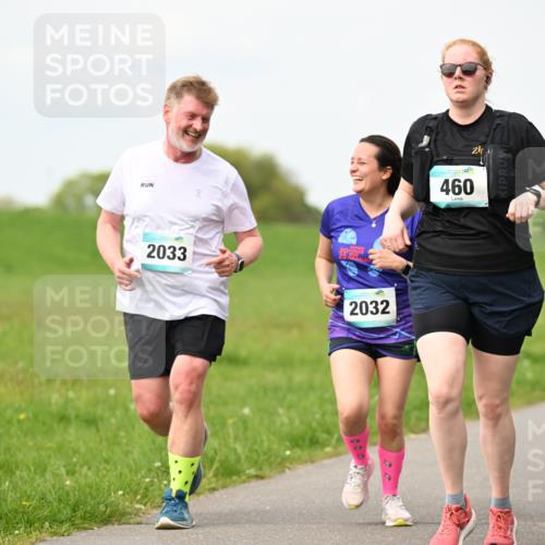 10.05.2026 - 8. Wedeler Halbmarathon Dr. Thomas Lammeyer http://msf.ph/oto/9698749 10.05.2026 11:34:15 Laufen 2033, 2032, 460, 459 meine-sportfotos.de