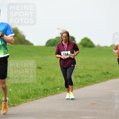 10.05.2026 - 8. Wedeler Halbmarathon Dr. Thomas Lammeyer http://msf.ph/oto/9698809 10.05.2026 11:34:36 Laufen 921, 158, 106 meine-sportfotos.de