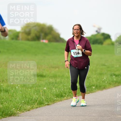 10.05.2026 - 8. Wedeler Halbmarathon Dr. Thomas Lammeyer http://msf.ph/oto/9698817 10.05.2026 11:34:37 Laufen 921, 158, 106 meine-sportfotos.de