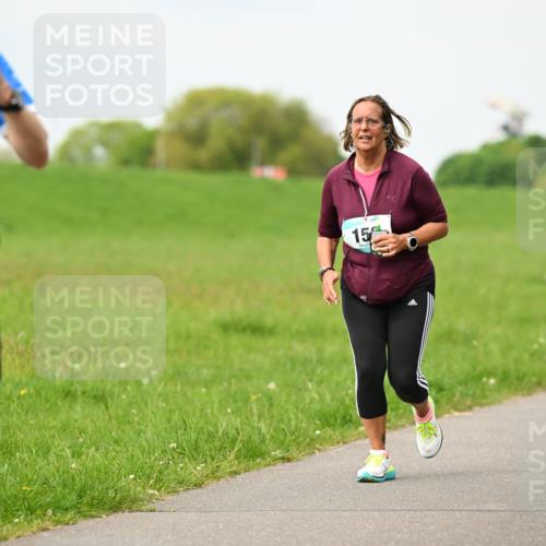 10.05.2026 - 8. Wedeler Halbmarathon Dr. Thomas Lammeyer http://msf.ph/oto/9698819 10.05.2026 11:34:37 Laufen 921 meine-sportfotos.de
