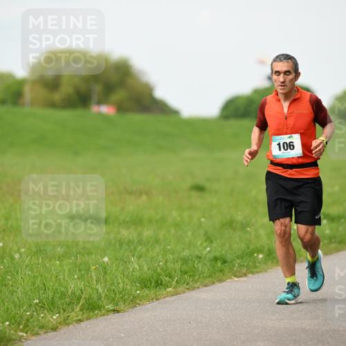 10.05.2026 - 8. Wedeler Halbmarathon Dr. Thomas Lammeyer http://msf.ph/oto/9698831 10.05.2026 11:34:39 Laufen 106 meine-sportfotos.de