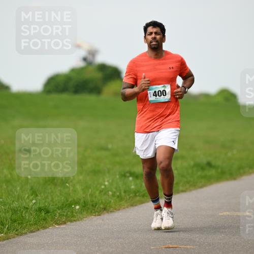 10.05.2026 - 8. Wedeler Halbmarathon Dr. Thomas Lammeyer http://msf.ph/oto/9698846 10.05.2026 11:34:54 Laufen 400 meine-sportfotos.de