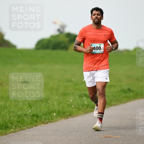 10.05.2026 - 8. Wedeler Halbmarathon Dr. Thomas Lammeyer http://msf.ph/oto/9698847 10.05.2026 11:34:54 Laufen 400 meine-sportfotos.de