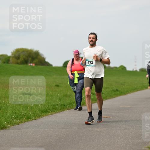 10.05.2026 - 8. Wedeler Halbmarathon Dr. Thomas Lammeyer http://msf.ph/oto/9698919 10.05.2026 11:35:13 Laufen 184, 973 meine-sportfotos.de