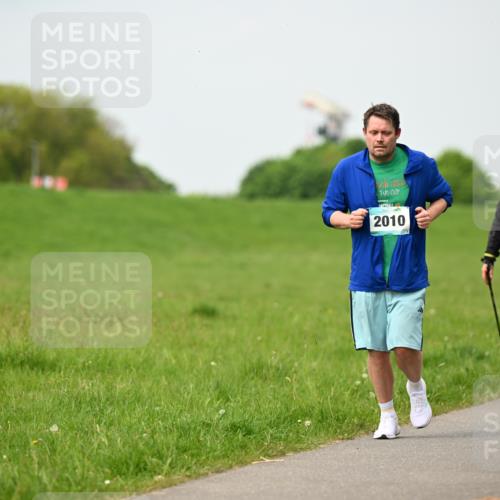 10.05.2026 - 8. Wedeler Halbmarathon Dr. Thomas Lammeyer http://msf.ph/oto/9698959 10.05.2026 11:35:32 Laufen 2025, 2010, 698, 889 meine-sportfotos.de