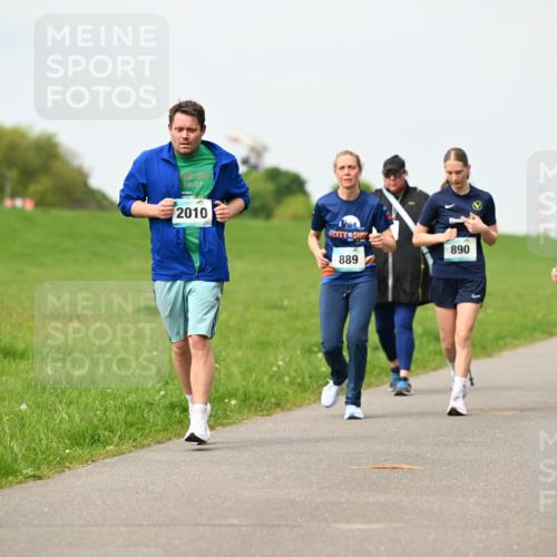10.05.2026 - 8. Wedeler Halbmarathon Dr. Thomas Lammeyer http://msf.ph/oto/9698968 10.05.2026 11:35:34 Laufen 2010, 889, 890, 605 meine-sportfotos.de