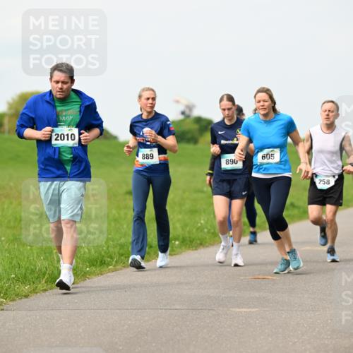 10.05.2026 - 8. Wedeler Halbmarathon Dr. Thomas Lammeyer http://msf.ph/oto/9698975 10.05.2026 11:35:35 Laufen 2010, 889, 605, 890, 258 meine-sportfotos.de