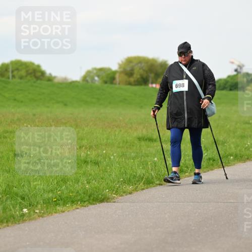 10.05.2026 - 8. Wedeler Halbmarathon Dr. Thomas Lammeyer http://msf.ph/oto/9698998 10.05.2026 11:35:41 Laufen 698, 2094 meine-sportfotos.de