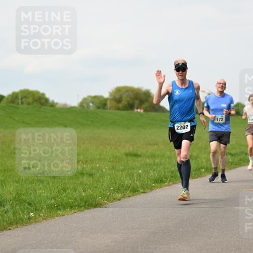 10.05.2026 - 8. Wedeler Halbmarathon Dr. Thomas Lammeyer http://msf.ph/oto/9699029 10.05.2026 11:35:47 Laufen 2202, 172, 1007 meine-sportfotos.de