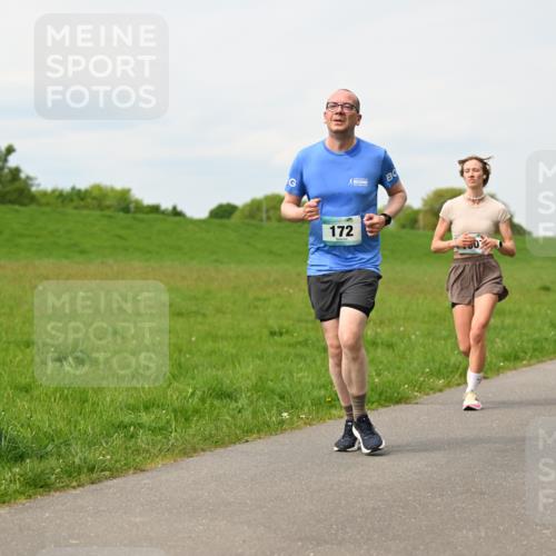 10.05.2026 - 8. Wedeler Halbmarathon Dr. Thomas Lammeyer http://msf.ph/oto/9699050 10.05.2026 11:35:50 Laufen 172, 2180 meine-sportfotos.de
