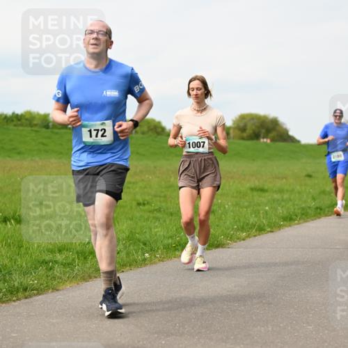 10.05.2026 - 8. Wedeler Halbmarathon Dr. Thomas Lammeyer http://msf.ph/oto/9699054 10.05.2026 11:35:51 Laufen 172, 1007, 2180 meine-sportfotos.de