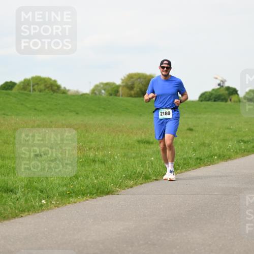 10.05.2026 - 8. Wedeler Halbmarathon Dr. Thomas Lammeyer http://msf.ph/oto/9699059 10.05.2026 11:35:52 Laufen 2180 meine-sportfotos.de