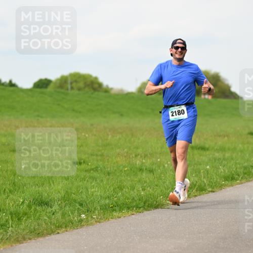 10.05.2026 - 8. Wedeler Halbmarathon Dr. Thomas Lammeyer http://msf.ph/oto/9699065 10.05.2026 11:35:53 Laufen 2180 meine-sportfotos.de