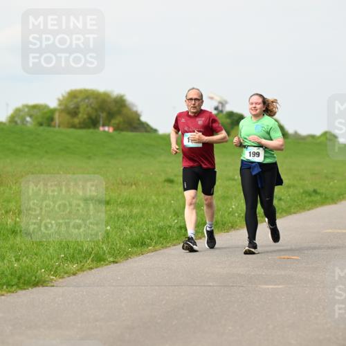 10.05.2026 - 8. Wedeler Halbmarathon Dr. Thomas Lammeyer http://msf.ph/oto/9699095 10.05.2026 11:35:59 Laufen 199 meine-sportfotos.de