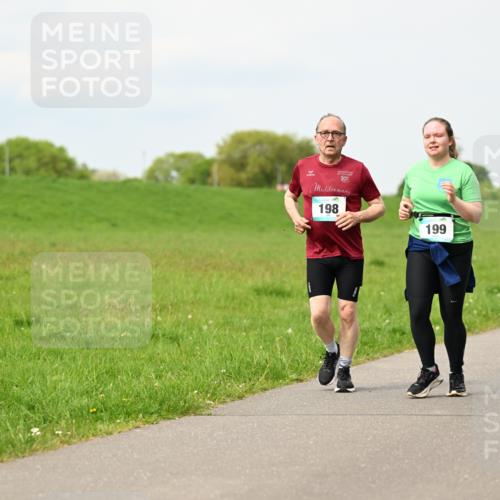 10.05.2026 - 8. Wedeler Halbmarathon Dr. Thomas Lammeyer http://msf.ph/oto/9699103 10.05.2026 11:36:00 Laufen 198, 199 meine-sportfotos.de