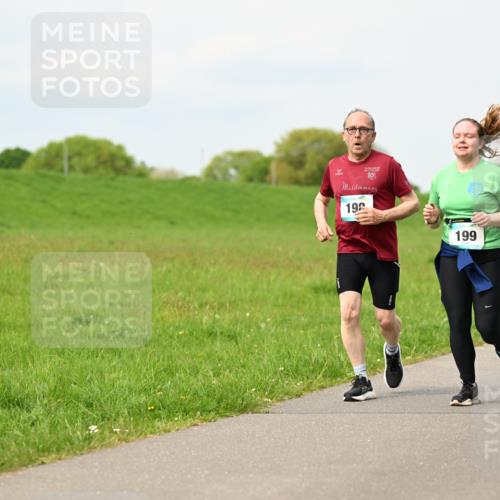 10.05.2026 - 8. Wedeler Halbmarathon Dr. Thomas Lammeyer http://msf.ph/oto/9699105 10.05.2026 11:36:01 Laufen 198, 199 meine-sportfotos.de