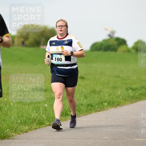 10.05.2026 - 8. Wedeler Halbmarathon Dr. Thomas Lammeyer http://msf.ph/oto/9699170 10.05.2026 11:36:16 Laufen 966, 160, 823 meine-sportfotos.de