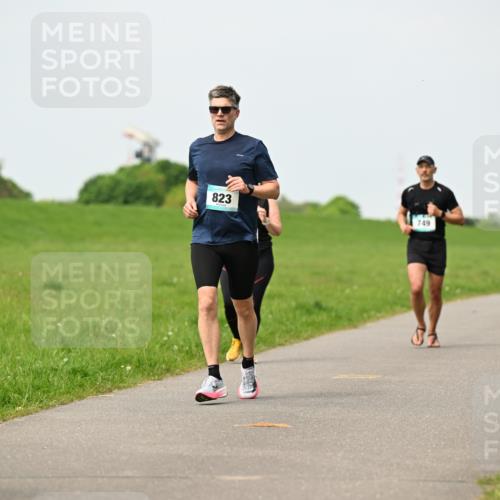10.05.2026 - 8. Wedeler Halbmarathon Dr. Thomas Lammeyer http://msf.ph/oto/9699177 10.05.2026 11:36:18 Laufen 823, 749 meine-sportfotos.de