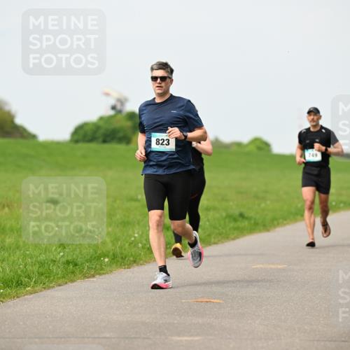 10.05.2026 - 8. Wedeler Halbmarathon Dr. Thomas Lammeyer http://msf.ph/oto/9699178 10.05.2026 11:36:18 Laufen 823, 749 meine-sportfotos.de