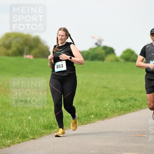 10.05.2026 - 8. Wedeler Halbmarathon Dr. Thomas Lammeyer http://msf.ph/oto/9699197 10.05.2026 11:36:21 Laufen 853 meine-sportfotos.de