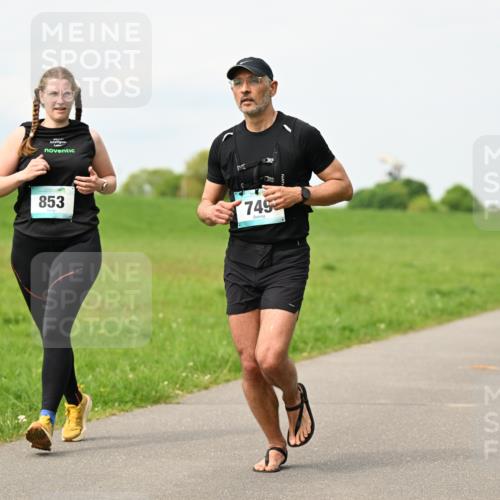 10.05.2026 - 8. Wedeler Halbmarathon Dr. Thomas Lammeyer http://msf.ph/oto/9699213 10.05.2026 11:36:24 Laufen 853, 749 meine-sportfotos.de