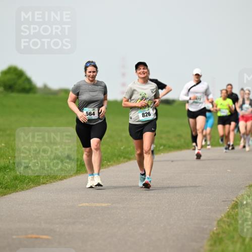 10.05.2026 - 8. Wedeler Halbmarathon Dr. Thomas Lammeyer http://msf.ph/oto/9699230 10.05.2026 11:36:28 Laufen 564, 826 meine-sportfotos.de