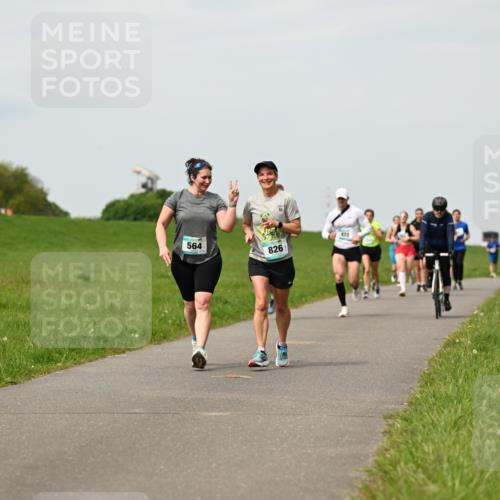 10.05.2026 - 8. Wedeler Halbmarathon Dr. Thomas Lammeyer http://msf.ph/oto/9699252 10.05.2026 11:36:31 Laufen 564, 826, 472 meine-sportfotos.de