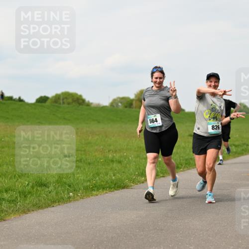 10.05.2026 - 8. Wedeler Halbmarathon Dr. Thomas Lammeyer http://msf.ph/oto/9699266 10.05.2026 11:36:34 Laufen 564, 826 meine-sportfotos.de