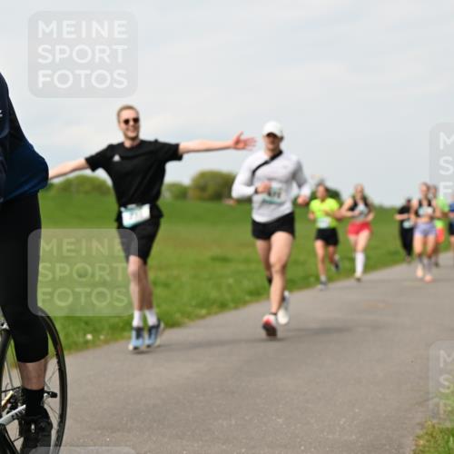 10.05.2026 - 8. Wedeler Halbmarathon Dr. Thomas Lammeyer http://msf.ph/oto/9699276 10.05.2026 11:36:37 Laufen  meine-sportfotos.de