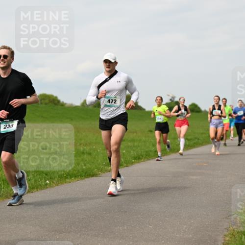 10.05.2026 - 8. Wedeler Halbmarathon Dr. Thomas Lammeyer http://msf.ph/oto/9699280 10.05.2026 11:36:38 Laufen 233, 472, 1047 meine-sportfotos.de