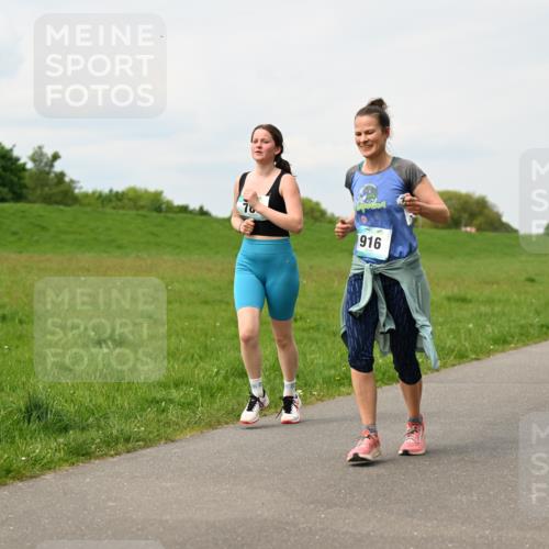 10.05.2026 - 8. Wedeler Halbmarathon Dr. Thomas Lammeyer http://msf.ph/oto/9699335 10.05.2026 11:36:49 Laufen 916 meine-sportfotos.de