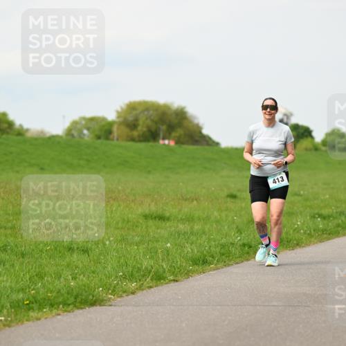 10.05.2026 - 8. Wedeler Halbmarathon Dr. Thomas Lammeyer http://msf.ph/oto/9699358 10.05.2026 11:36:53 Laufen 413 meine-sportfotos.de